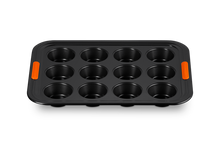 Carica l'immagine nel visualizzatore di Gallery, Stampo 12 muffin "Le Creuset"
