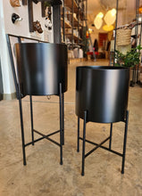 Carica l'immagine nel visualizzatore di Gallery, Fioriera