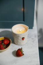 Carica l'immagine nel visualizzatore di Gallery, BISTRO candela Strawberry