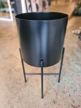 Carica l'immagine nel visualizzatore di Gallery, Fioriera