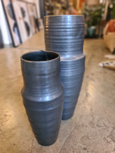 Carica l'immagine nel visualizzatore di Gallery, Vaso handmade ceramica