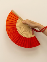 Carica l'immagine nel visualizzatore di Gallery, Ventaglio profumato