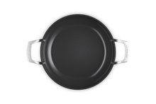 Carica l'immagine nel visualizzatore di Gallery, Tegame c/coperchio in ceramica Diam.28 Le Creuset
