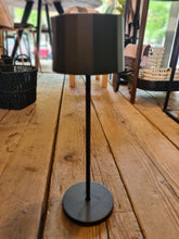 Carica l&#39;immagine nel visualizzatore di Gallery, Lampada portatile senza fili
