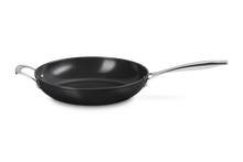 Carica l'immagine nel visualizzatore di Gallery, Padella alta in ceramica diam.30 Le Creuset
