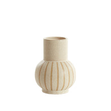 Carica l&#39;immagine nel visualizzatore di Gallery, Vaso ceramica rigato ULLOA
