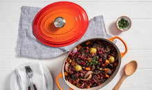 Carica l'immagine nel visualizzatore di Gallery, Cocotte ovale in ghisa diam.27 Le Creuset
