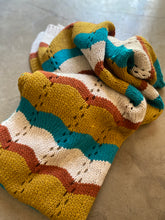 Carica l&#39;immagine nel visualizzatore di Gallery, Plaid tricot rigato ocra
