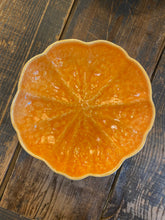 Carica l&#39;immagine nel visualizzatore di Gallery, Piatto fondo zucca
