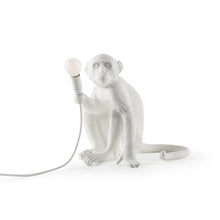 Carica l&#39;immagine nel visualizzatore di Gallery, Lampada Monkey seduta Seletti

