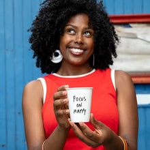 Carica l'immagine nel visualizzatore di Gallery, Mug "Focus on happy"
