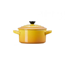 Carica l'immagine nel visualizzatore di Gallery, Mini Cocotte in gres Le Creuset
