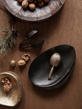 Carica l'immagine nel visualizzatore di Gallery, Schiaccianoci Ferm Living
