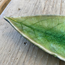 Carica l&#39;immagine nel visualizzatore di Gallery, Piattino Laurel fogliolina

