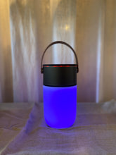 Carica l&#39;immagine nel visualizzatore di Gallery, Cassa Bluetooth con lampada Led nera
