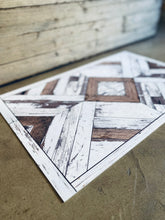 Carica l&#39;immagine nel visualizzatore di Gallery, Tovaglietta in vinile Wood
