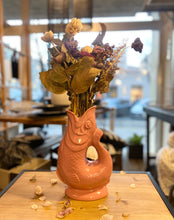 Carica l&#39;immagine nel visualizzatore di Gallery, Caraffa pesce glu glu rosa
