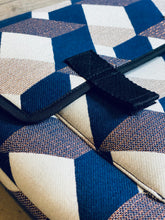 Carica l&#39;immagine nel visualizzatore di Gallery, Zainetto geometrie blu
