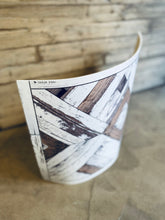 Carica l&#39;immagine nel visualizzatore di Gallery, Tovaglietta in vinile Wood
